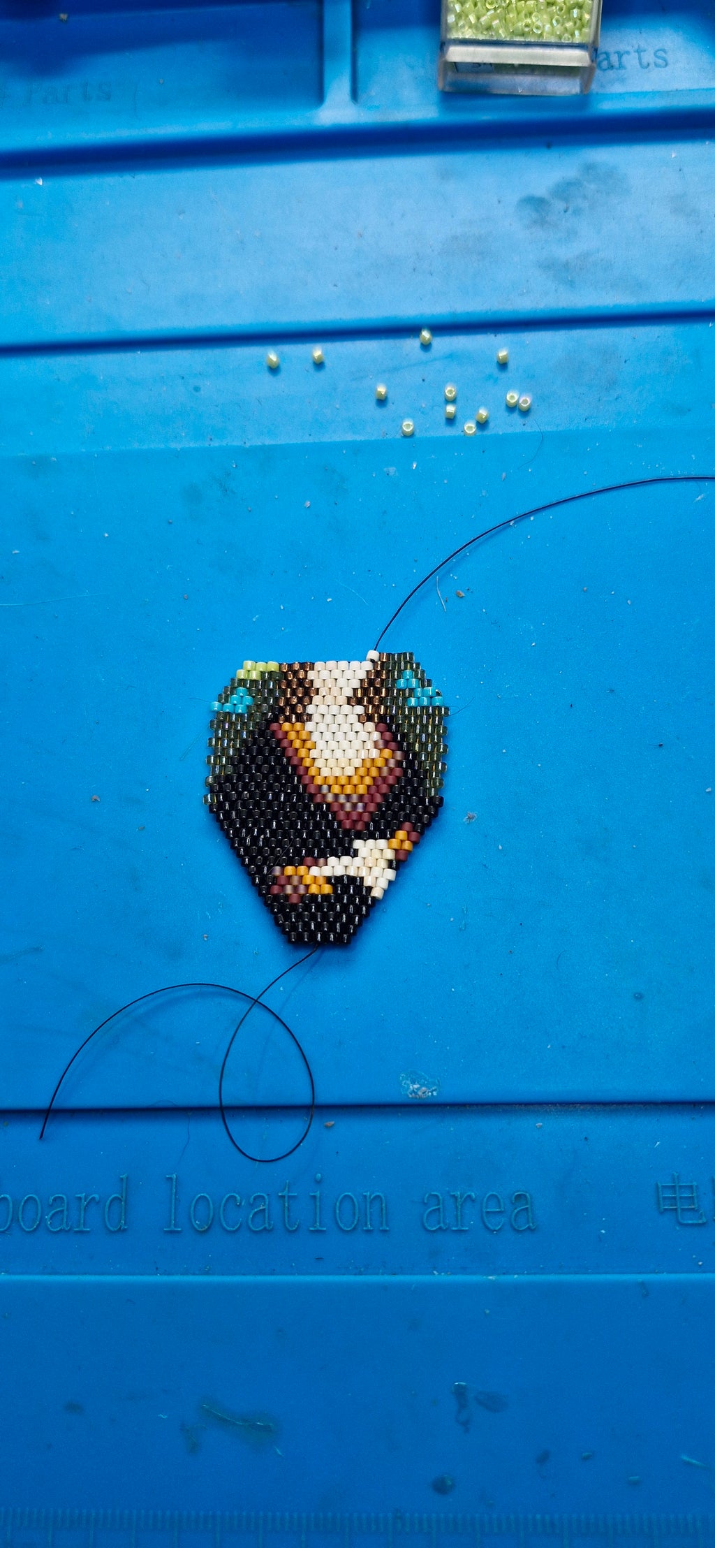The Mona Lisa hand-woven with Miyuki crystals