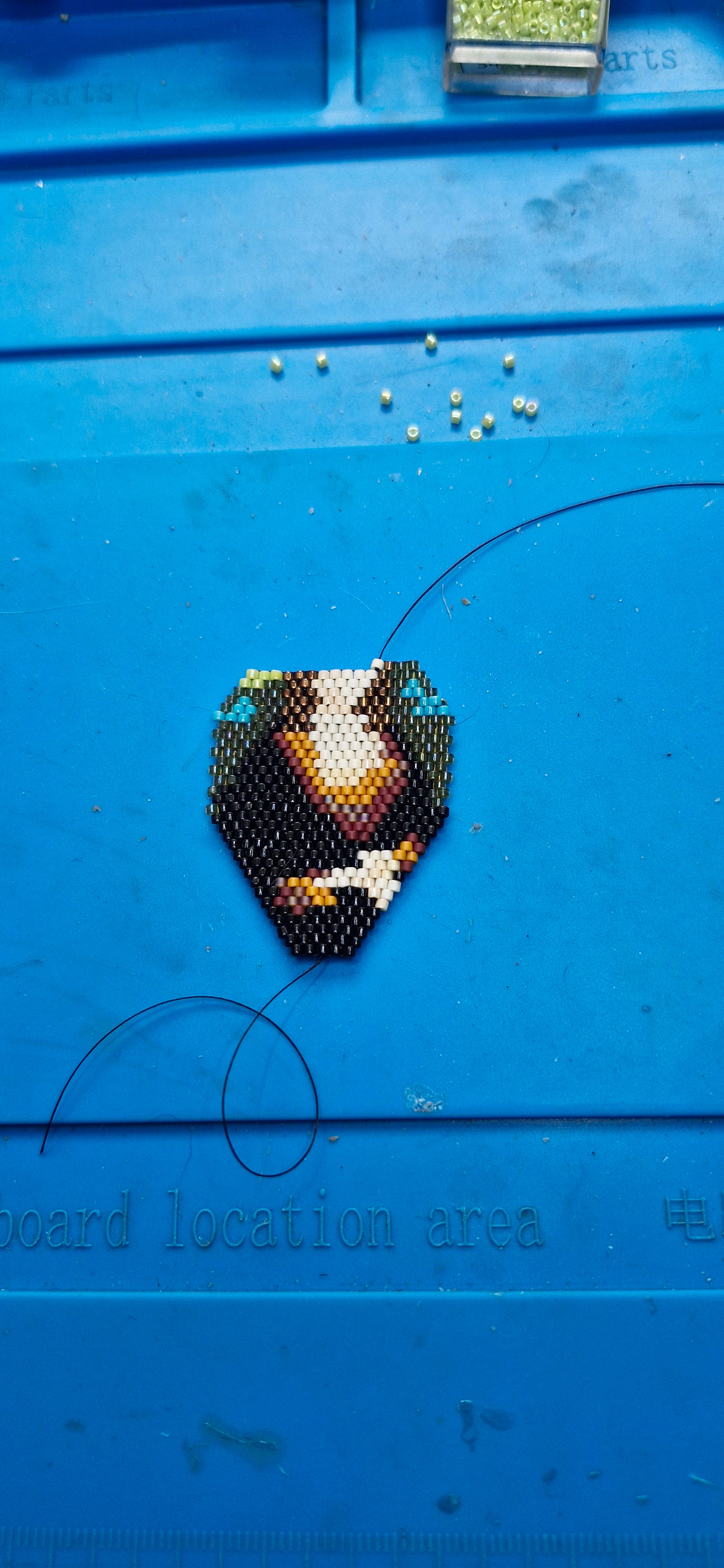 The Mona Lisa hand-woven with Miyuki crystals