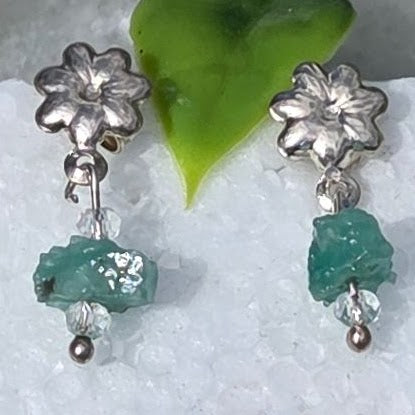 Emerald Silver Stud Earrings 1